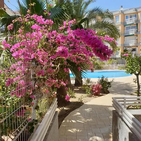 Estrella Hotel *